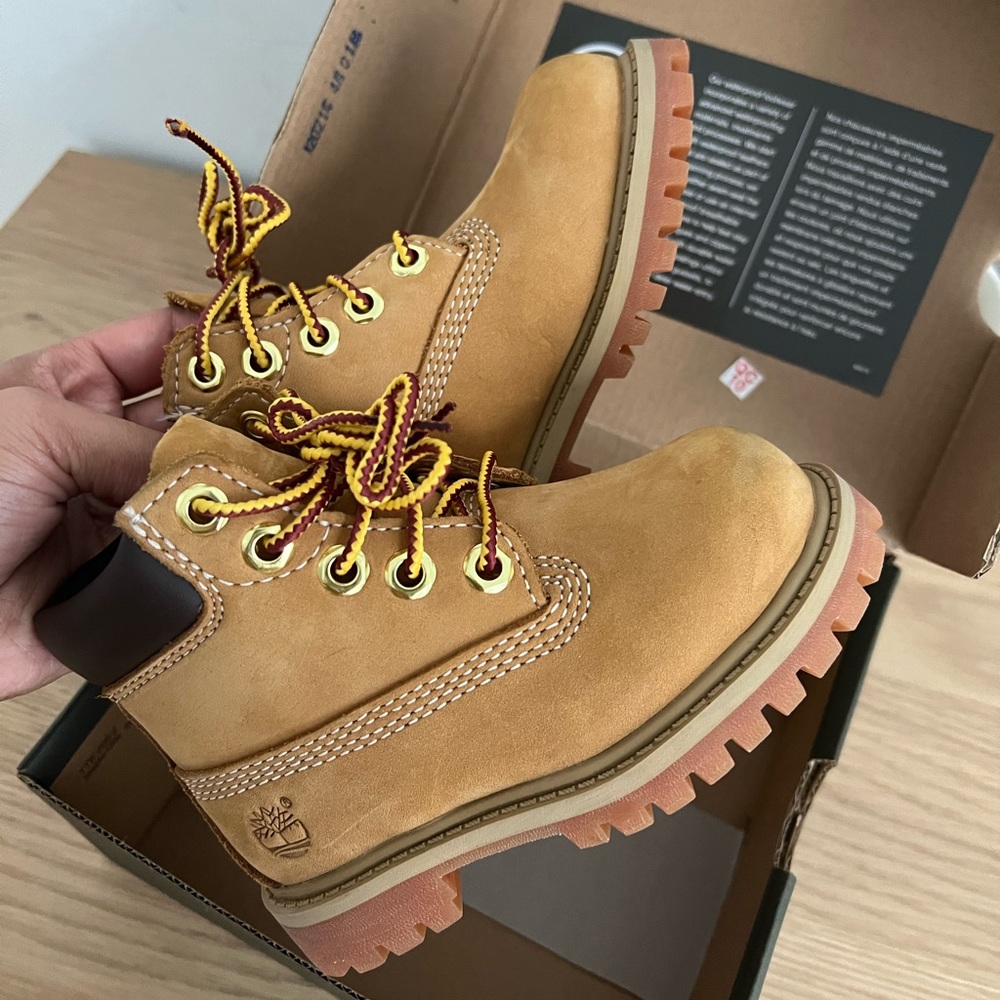 Timberland boot orange wheat size 6k
